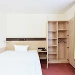 Hotel Mit-Mensch